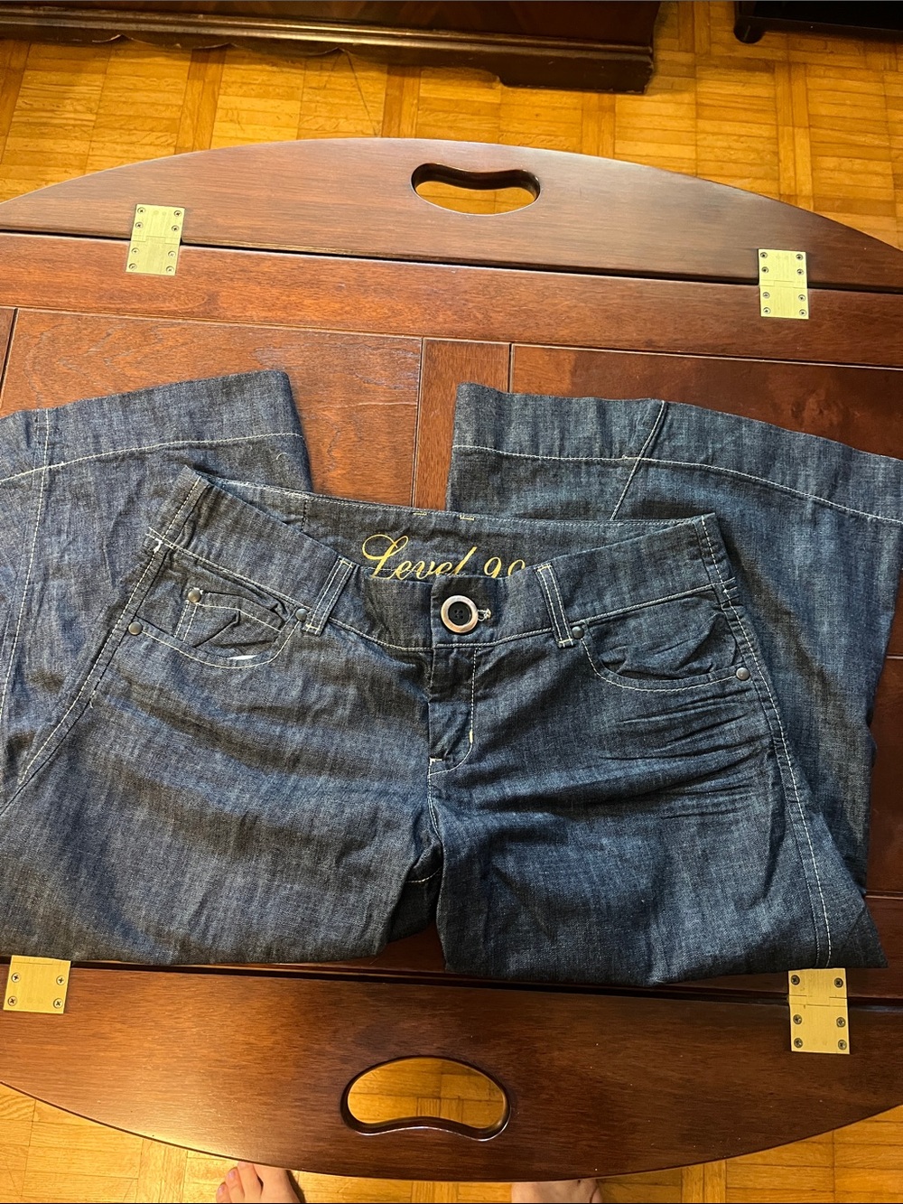Level 99 Women's Indigo wide leg capris
